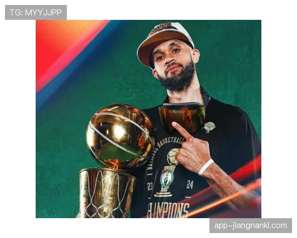 德里克·怀特利用挡拆制造突破拉开得分差距提升关键时刻效率