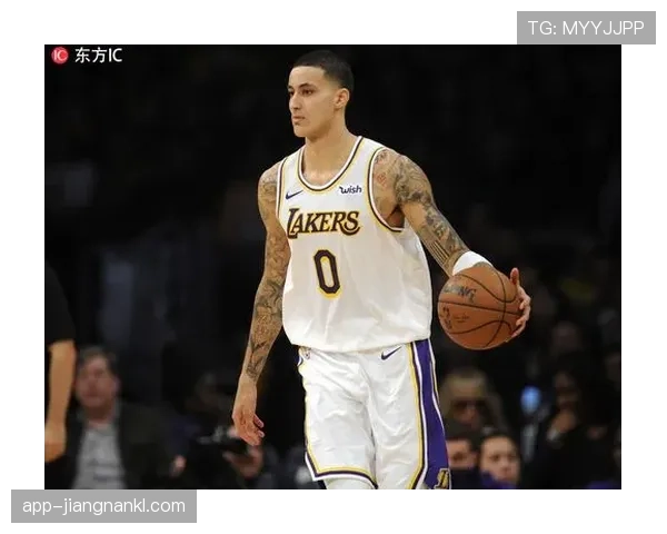 库兹马突破拉开空间提升效率，助力球队进攻多样化