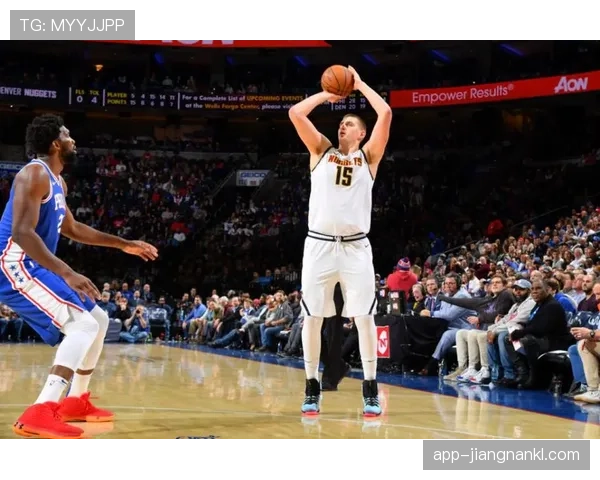 挡拆拉开空间，弗拉格对位约基奇式内线效率明显提升