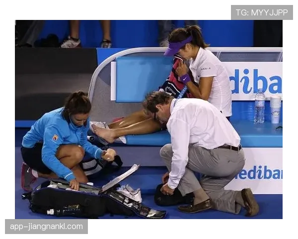 担架入场算不算比赛暂停？规则拆解医疗暂停与比赛时间的关系