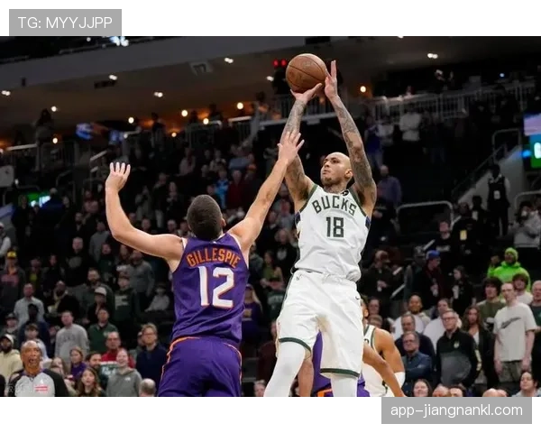 库兹马无球跑动提升火箭锋线拉开空间效率明显