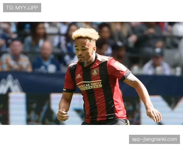 拜仁慕尼黑高位压迫战术下被反击频现，近期防守稳定性面临考验